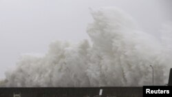 Val uzrokovan tajfunom Noru u Akiju u prefekturi Kochi u Japanu, 7. augusta 2017 (izvor: agencija Kjodo)