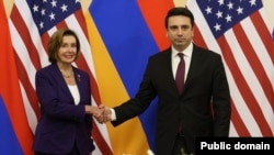 Спикер Палаты представителей США Нэнси Пелоси и спикер парламента Армении Ален Симонян в Ереване, 18 сентября 2022 года.