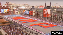 Первомайская демонстрация на Красной площади. Москва, 1987.