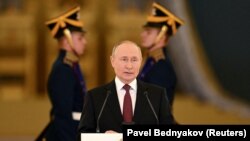Președintele rus Vladimir Putin rostește un discurs în timpul ceremoniei primirii scrisorilor de acreditare de la ambasadorii străini nou numiți, Kremlin, Moscova, 20 septembrie 2022