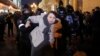 „Putin - în tranșee”. Poliția rusă a reținut sute de persoane la demonstrațiile împotriva mobilizării militare