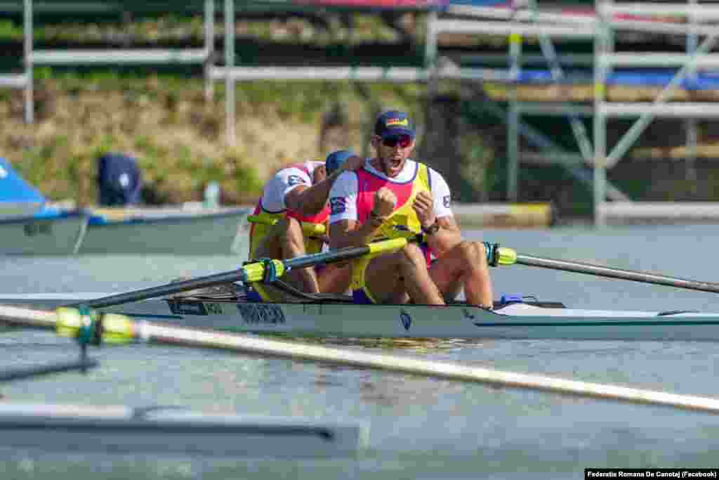 Sergiu Bejan și Marius Cozmiuc au câștigat cu timpul de 06 min 28 sec 06/100, devansând echipajele din Spania și Marea Britanie.&nbsp;Marius Cozmiuc este vicecampion olimpic, alături de Ciprian Tudosă, scrie&nbsp;Agerpres.