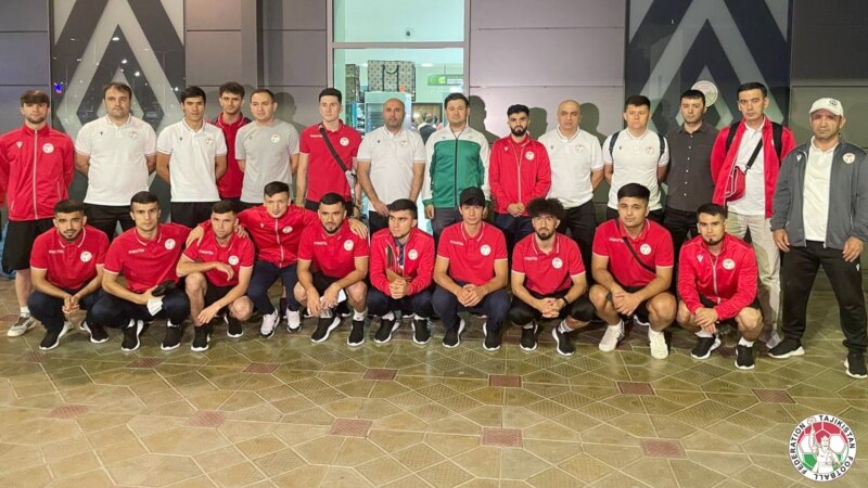 Сборная Таджикистана по футзалу в Дубае готовится к Кубку Азии-2022