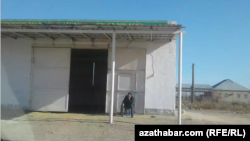 Turkmenistan/GaragumDistrictShop, no flour for baking/6Jan2018