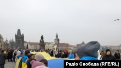 У Чехії перебуває майже 400 000 біженців з України з тимчасовим захистом. На фото акція під час Дня злуки в Празі, січень 2026 року