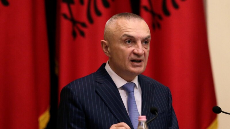 Албанскиот претседател го тужи Парламентот