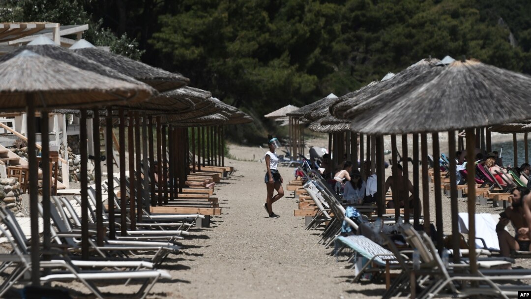 Halkidiki, Grecia. „Pașaportul” Covid împarte statele membre UE în tabere / Imagine generică 