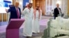 Američki predsednik Donald Trump pored saudijskog prestolonaslednika Mohammeda bin Salmana tokom saudijsko-američkog investicionog foruma u Rijadu, 13. maja 2025.