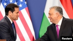 Secretarul de stat al SUA, Marco Rubio, și premierul maghiar Viktor Orbán, la o confetința de presă. Budapesta, 16 februarie 2026.