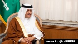 Saudijski princ Sultan bin Abdulaziz el Saud u Beogradu tokom susreta sa premijerom Aleksandrom Vučićem, 5. novembar 2015