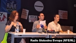 Studenti u blokadi novosadskog Univerziteta na konferenciji za novinare u zgradi Rektorata, 3. septembar 2025.