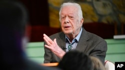 Celui de-al 39 președinte american, Jimmy Carter, Europa Centrală și de Est și nu numai, îi datorează enorm. Acordul de la Helsinki din 1975, cu documentul final privind respectarea drepturilor omului, semnat inclusiv de URSS și statele comuniste, a zdruncinat Cortina de Fier. 