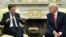 Secretarul general al NATO, Mark Rutte (stânga), se întâlnește cu președintele american Donald Trump la Casa Albă la începutul acestui an.