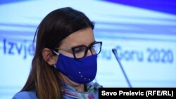 Oana Kristina Popa na pres-konferenciji o izvještaju Evropske komisije o napretku Crne Gore na putu ka EU, Podgorica, 6. oktobar