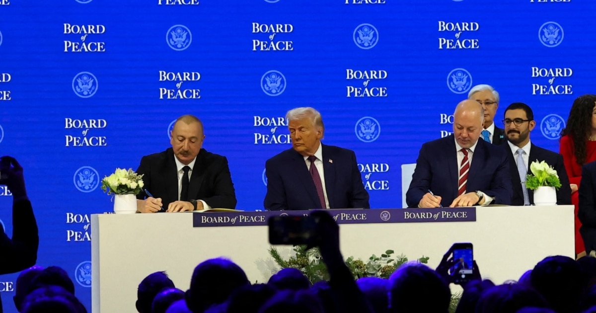 Премиерът в оставка Росен Желязков подписа документ за присъединяване на