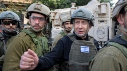 تصویر آرشیوی از نخست‌وزیر اسرائیل در جمع سربازان ارتش