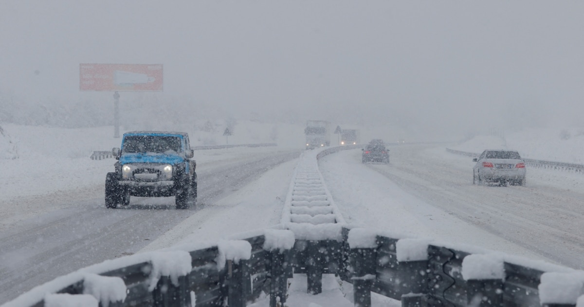 IHMK paralajmëron borë dhe ngrica në rrugë pas vërshimeve që goditën Kosovën