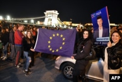 Festime në Budapest pas fitores së Peter Madar në zgjedhjet e 13 prillit 2026.