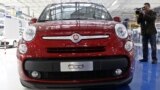 Fiat 500L na Međunarodnom sajmu automobila u Beogradu 2012.