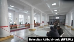 30-ноябрь, добуш берүү күнү тартылган сүрөт. 