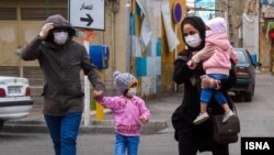 مقامات بهداشتی میگویند بهترین روش مقابله با کرونا «قرنطینه خانگی» است
