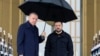Președintele ucrainean, Volodimir Zelenski, în timpul unei vizite la Ankara, pe 18 februarie, alături de omologul său turc, Recep Tayyio Erdogan