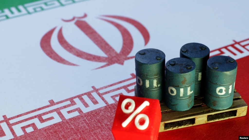 اختلالات اخیر ناشی از تحریم‌های جدید ایالات متحده علیه مشتریانی است که به گفتهٔ واشینگتن در تجارت نفت ایران دخیل بوده‌اند