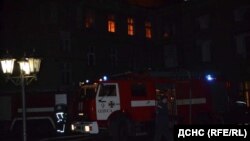 Пожежа в будівлі, яку реконструюють для потреб ВМС України, 18 червня 2017 року, фото ДСНС