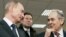 Tatar President Mintimer Shaimiyev (right) and Russian President Vladimir Putin see eye to eye