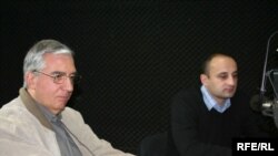 კონფლიქტებისა და მოლაპარაკებების საერთაშორისო ცენტრის ხელმძღვანელი - გოგი ხუციშვილი (მარცხნივ) და საერთაშორისო ურთიერთობების ასოციაციის პრეზიდენტი - ლევან ცუცქირიძე