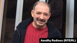 Қамаудан босатылған әзербайжандық журналист Рауф Миркадиров. Баку, 17 наурыз 2016 жыл.