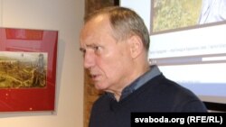 Уладзімер Някляеў распавядае пра Купала, які прыйшоў на сваё пахаваньне