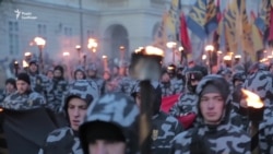 Під час смолоскипної ходи пам’яті Шухевича у Львові вперше прозвучали антипольські гасла (відео)