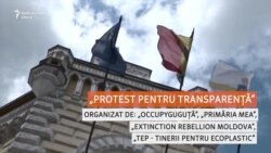 „Protest pentru transparență” în fața Primăriei Chișinău