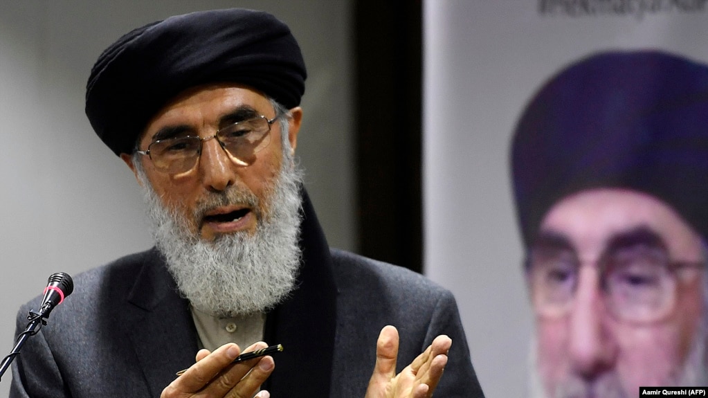 Gulbuddin Hekmatyar, leader of the Hezb-e Islami party in Afghanistan, speaks at an event in Islamabad. (file photo)