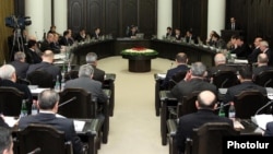 Armenia - Prime Minister Tigran Sarkisian chairs a cabinet meeting, 15Mar2012.