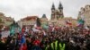 Експрезидент Чехії Вацлав Клаус відмовляється від вакцини проти COVID-19 і критикує заходи уряду