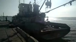 Українські прикордонники затримали судно-порушник під прапором Росії