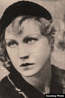 Ирина Одоевцева, 1920-е.
