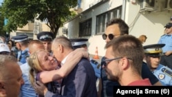Milan Miličević u Tesliću nakon odluke Okružnog suda Banjaluka da bude pušten iz pritvora, 11. juni 2025. 