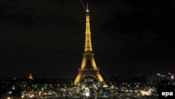 Eiffelov toranj u Parizu, 2009.