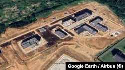 Супутниковий знімок Google Earth об'єкта «Сергіїв Посад-6» під час розбудови та реконструкції, проведених протягом останніх двох років