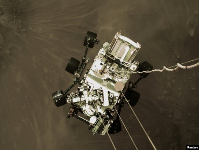 عکس دیگری از لحظه فرود مریخ‌پیمای استقامت، ۱۸ فوریه ۲۰۲۱