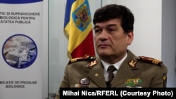 Directorul comandant al Institutului Cantacuzino, colonelul medic doctor Cătălin-Gabriel Smarandache. Managerul conduce institutul din primăvara acestui an. Anterior, a condus spitalul Spitalul Clinic de Urgență pentru Copii „Maria Skłodowska Curie”.