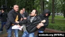 Оппозиционерлерди кармоо учуру. 3-июль, 2018-жыл. 