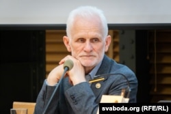 Алесь Бяляцкі