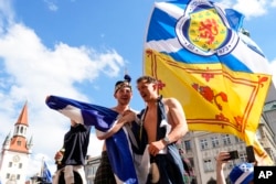 Fani scoțieni înainte de meciul de deschidere de la Euro, pe 14 iunie 2024.