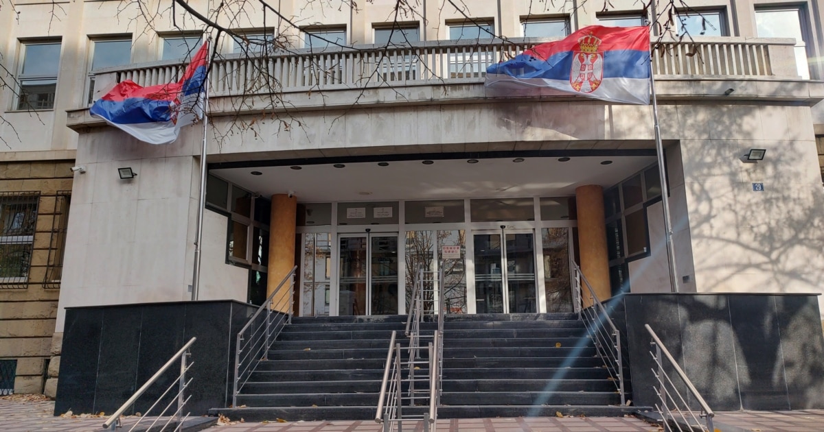 beograd-nje-shtetas-i-kosoves-denohet-ne-mungese-me-15-vjet-burgim