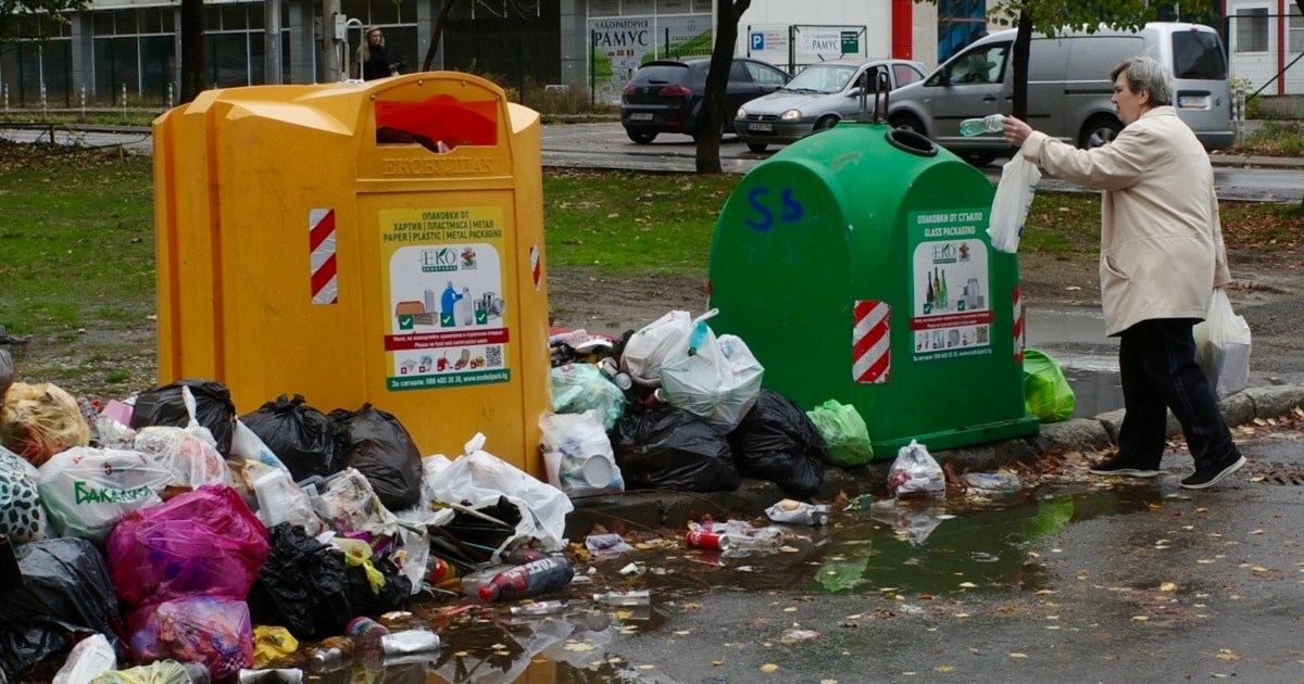 Фирмата Екобулпак планира да преустанови обслужването на цветните контейнери за