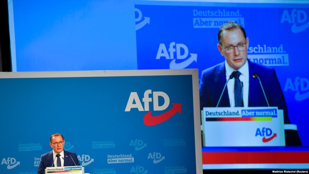 Tino Chrupalla, unul dintre liderii Alternativei pentru Germania, la congresul de la Dresda.